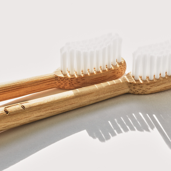 Adult Toothbrushes with Castor Oil Bristles